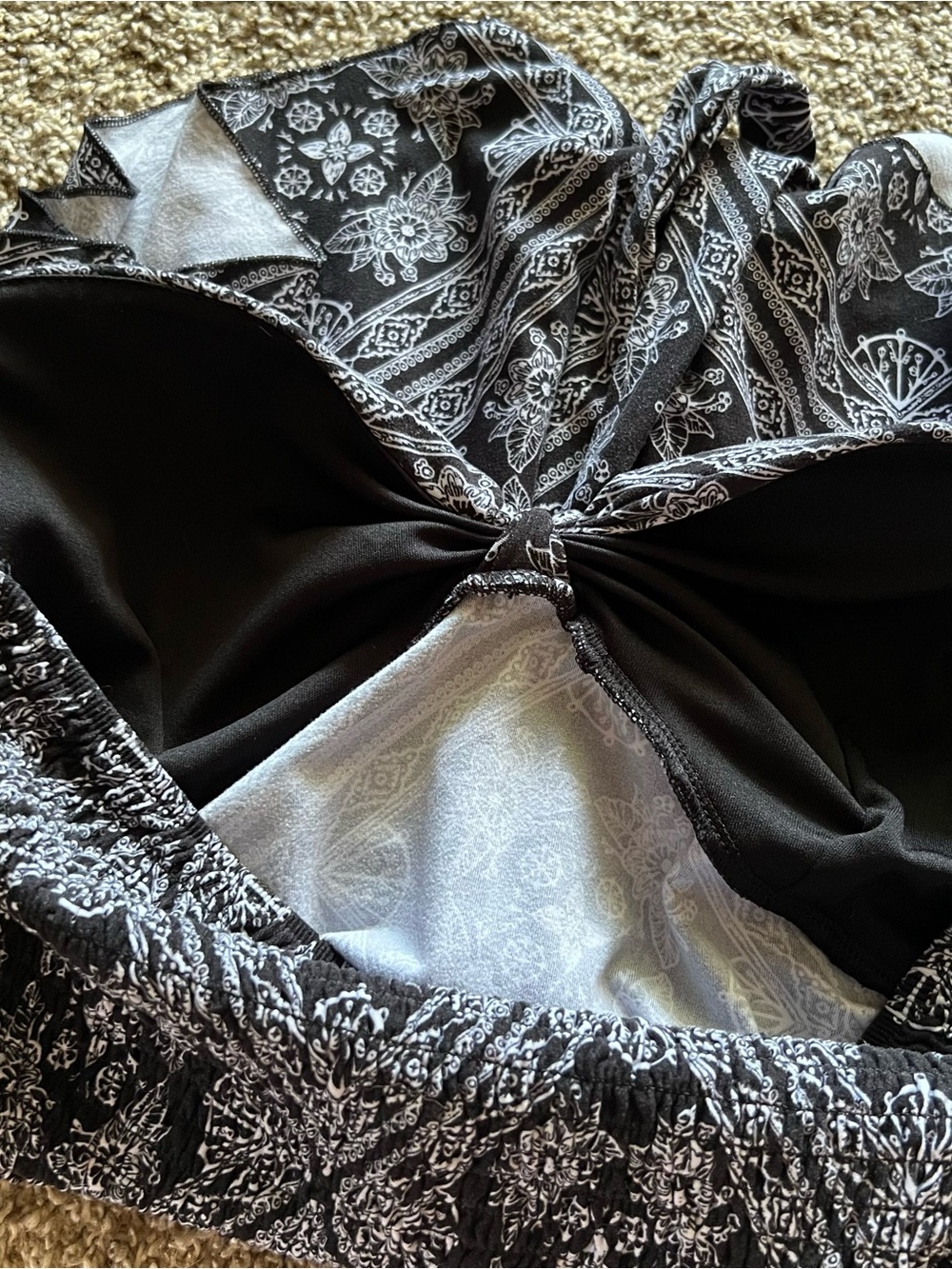 Black Strapless Bandana Print Top with Tie - Picture 6 of 6